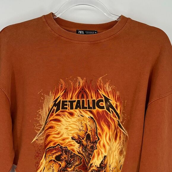 ZARA Women’s Cropped Metallica Sweatshirt Med Graphic Grunge Y2K Distressed NWT - Picture 4 of 15